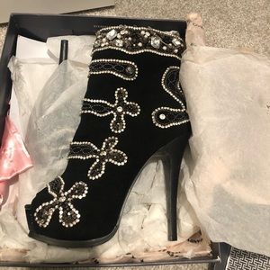 Rock & Candy by Zigi Black Suede Stiletto Boot
